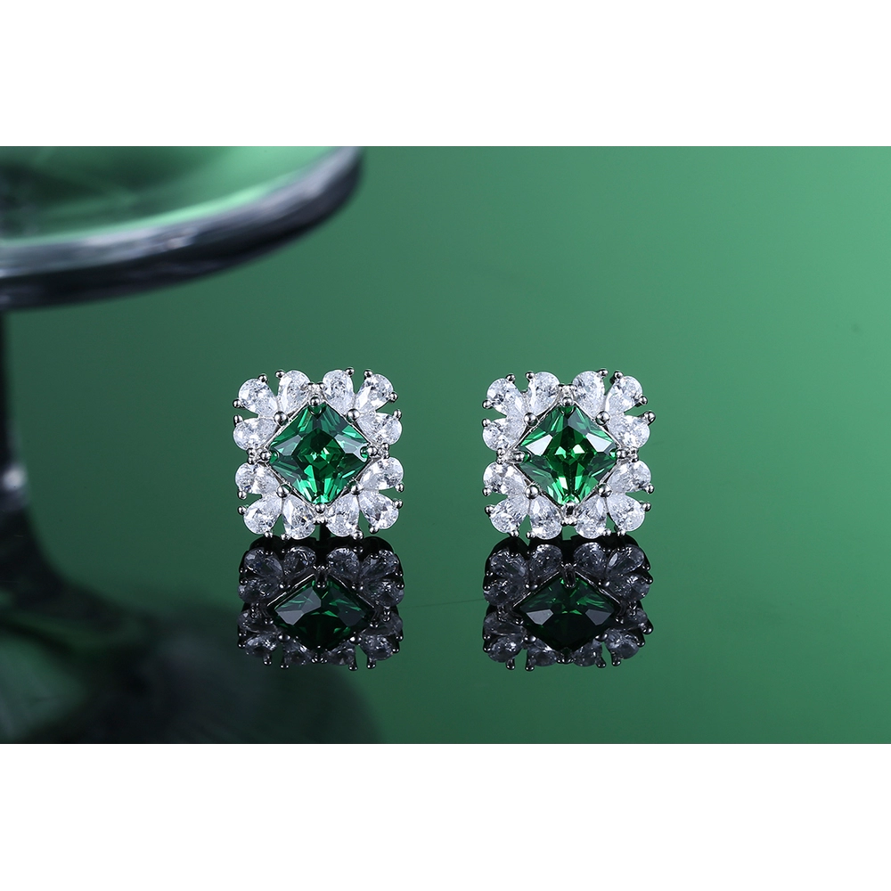  New Women's  Sterling Silver Emerald Green Stud Earrings Sparkling Wedding Party Engagement Gifts